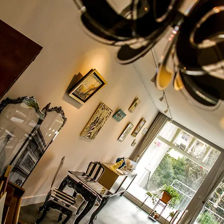 Bed & Breakfast Art